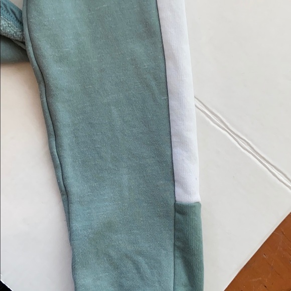 Adidas Women’s Sweatshirt - Picture 5 of 6